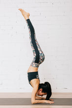 Load image into Gallery viewer, Leggins Mariposa
