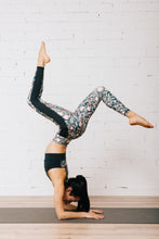 Load image into Gallery viewer, Leggins Mariposa
