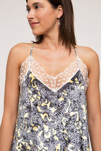 Load image into Gallery viewer, GLORIA Top Animal print Velour
