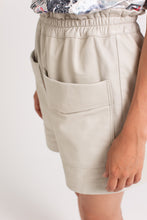 Load image into Gallery viewer, Short Sport-Chic Leather Orchid White
